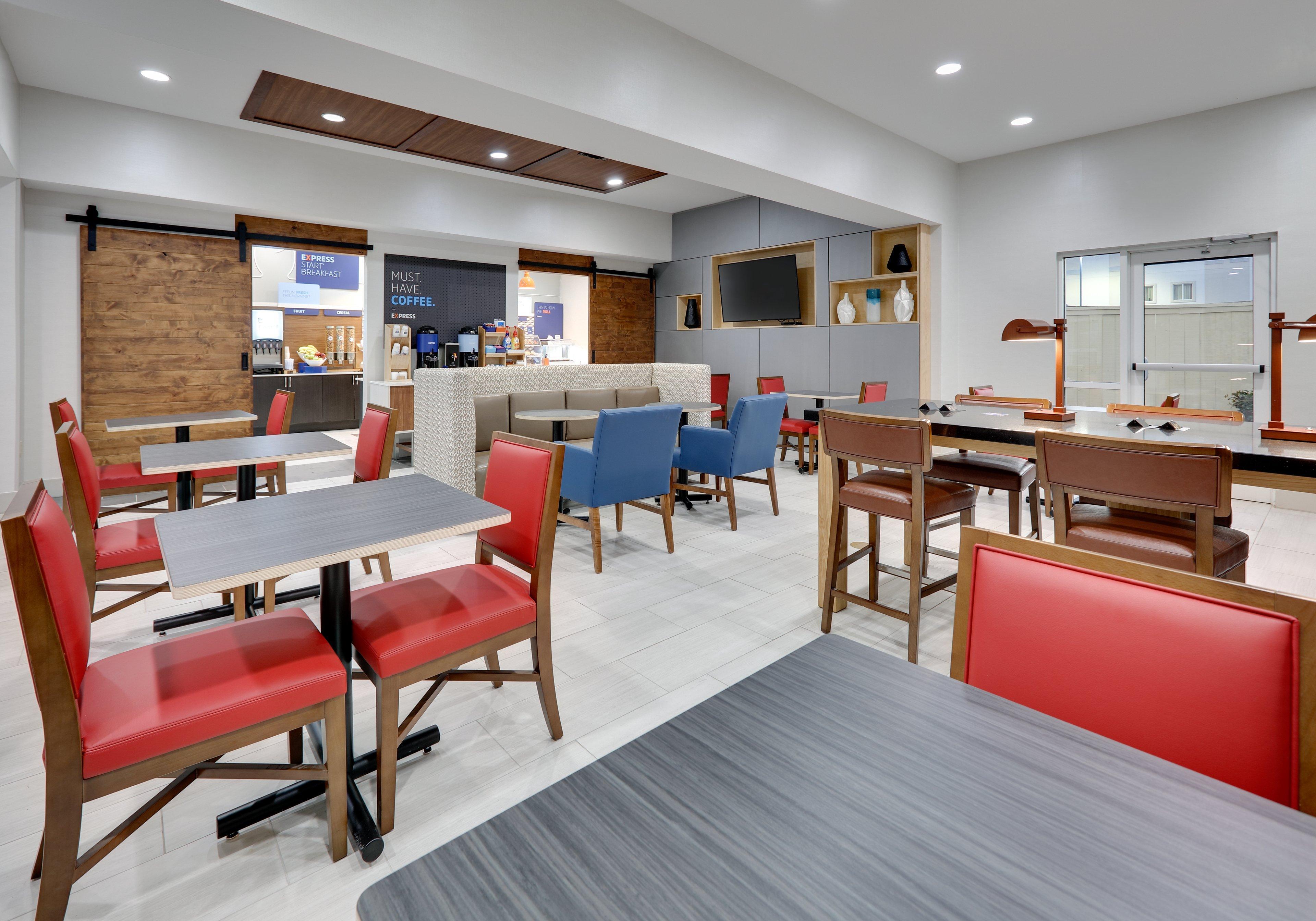 Holiday Inn Express Hotel & Suites Cleburne By Ihg Exterior photo